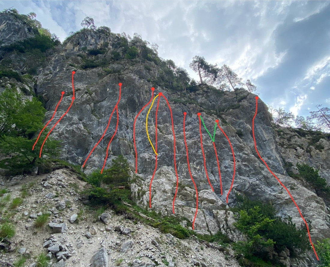 Falesia Rio Secco in Val Saisera, arrampicata sportiva con esposizione SE a 950m di quota
